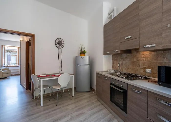 Guesthost - Renovated *