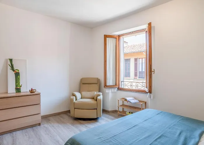 Guesthost - Renovated Apartman *